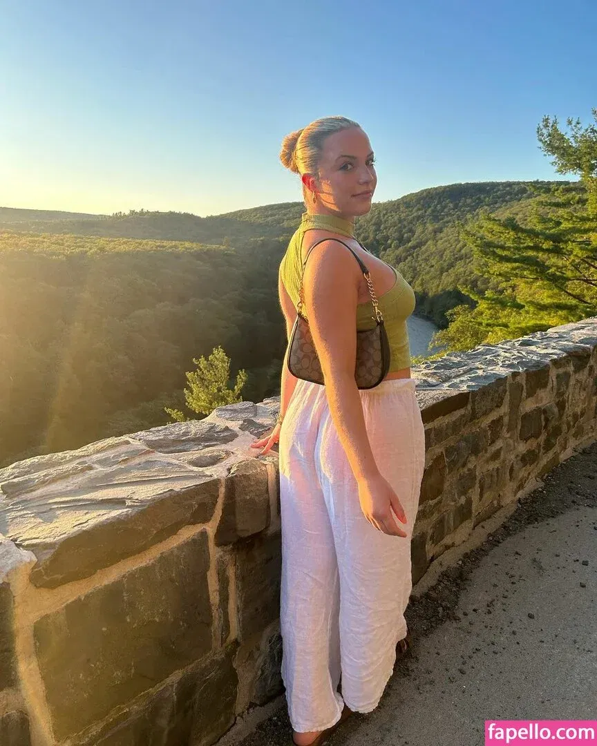 Emma Keefe Onlyfans Photo Gallery 