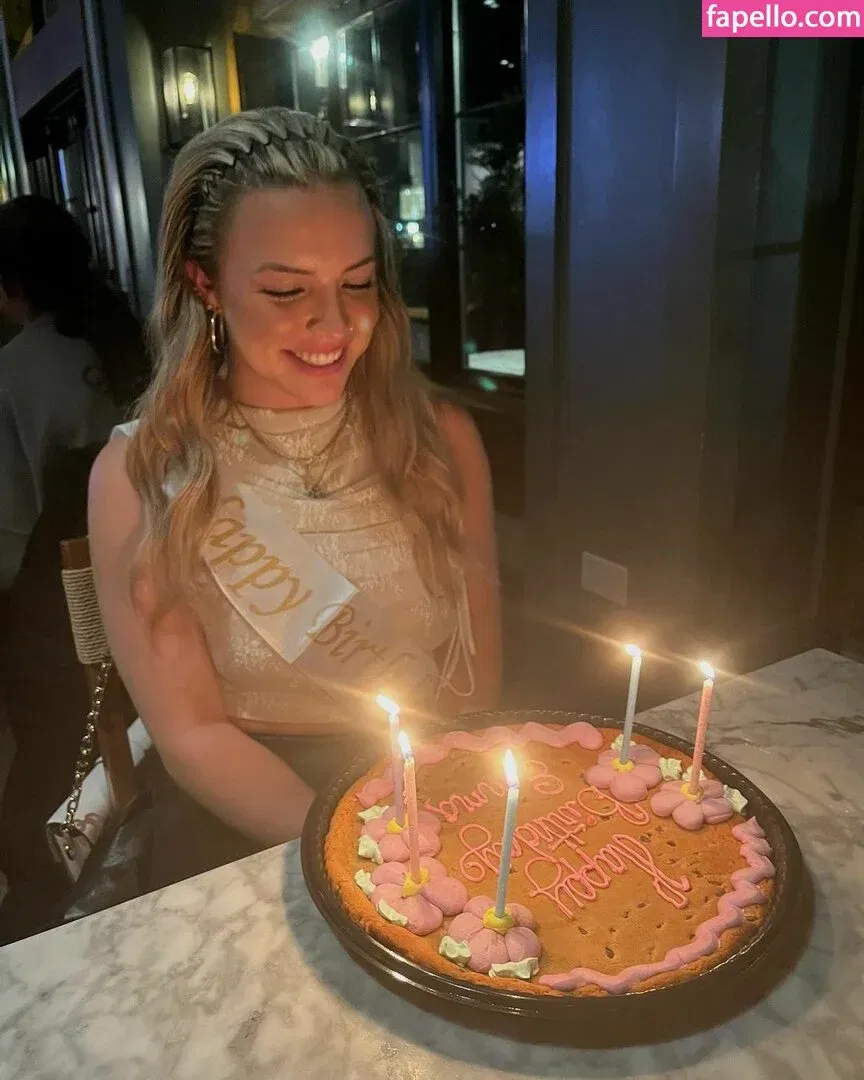 Emma Keefe Onlyfans Photo Gallery 