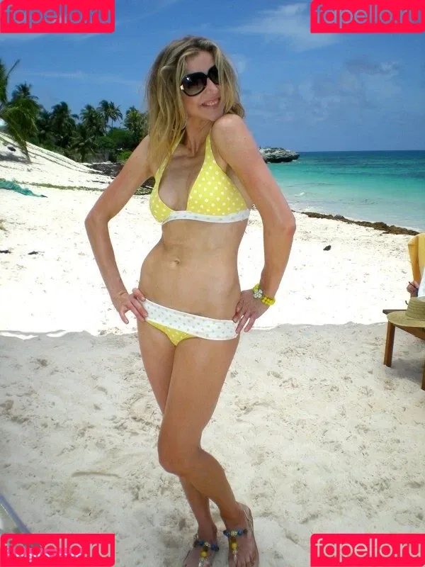 Sarah Chalke Onlyfans Photo Gallery 