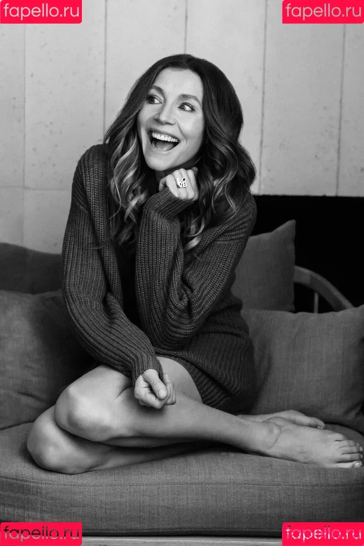 Sarah Chalke Onlyfans Photo Gallery 