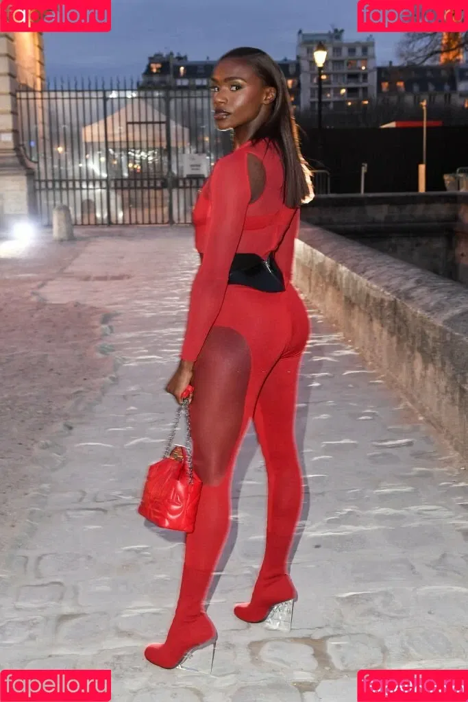 Dina Asher Smith Onlyfans Photo Gallery 