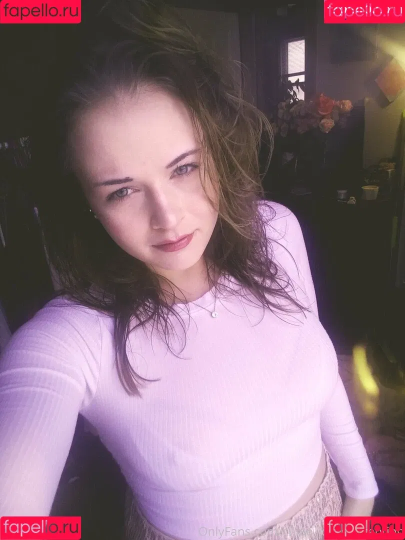 chloe_loves_attention Onlyfans Photo Gallery 