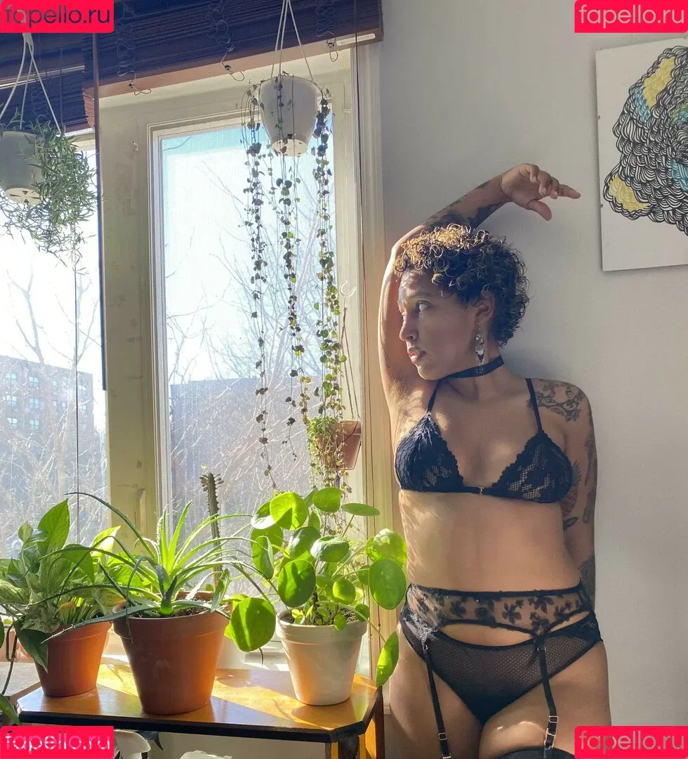 Yaddy Bee Onlyfans Photo Gallery 