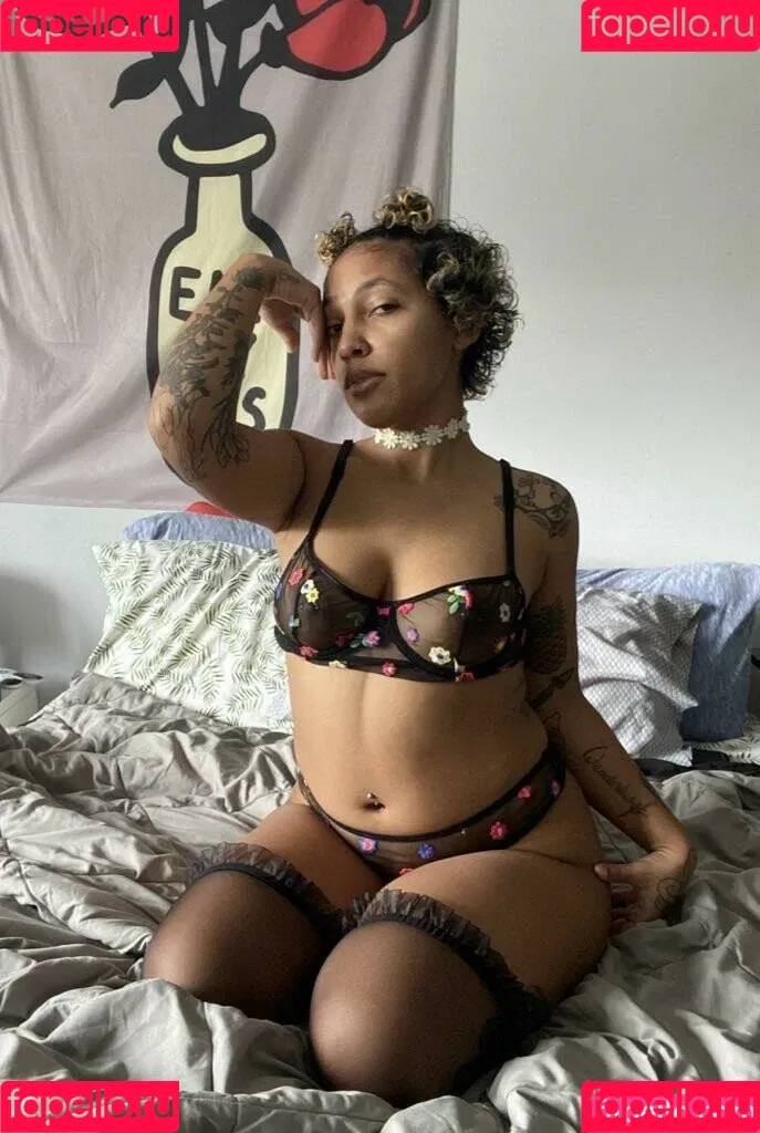 Yaddy Bee Onlyfans Photo Gallery 