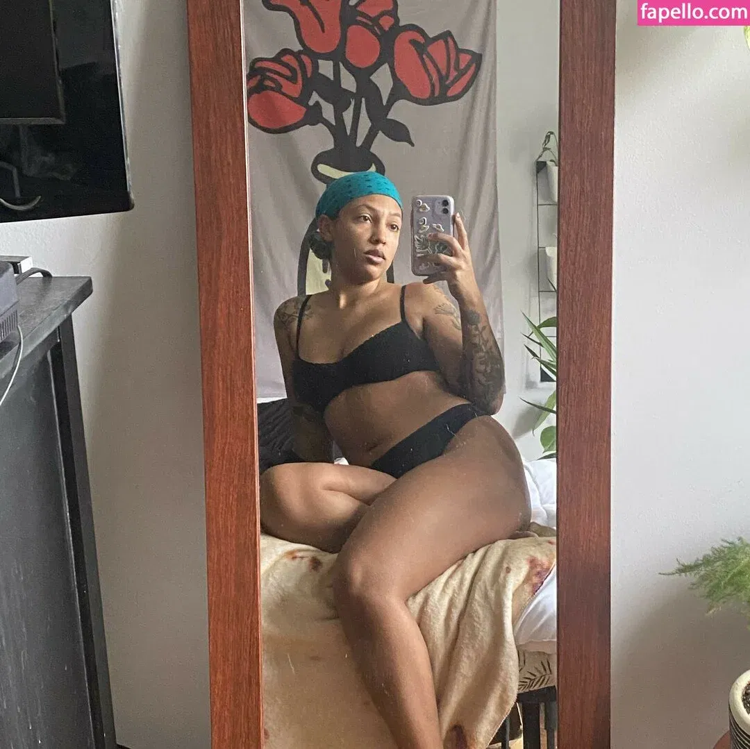 Yaddy Bee Onlyfans Photo Gallery 