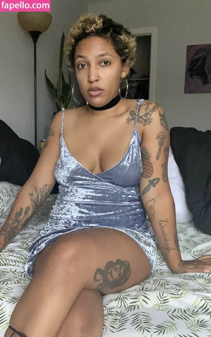 Yaddy Bee Onlyfans Photo Gallery 