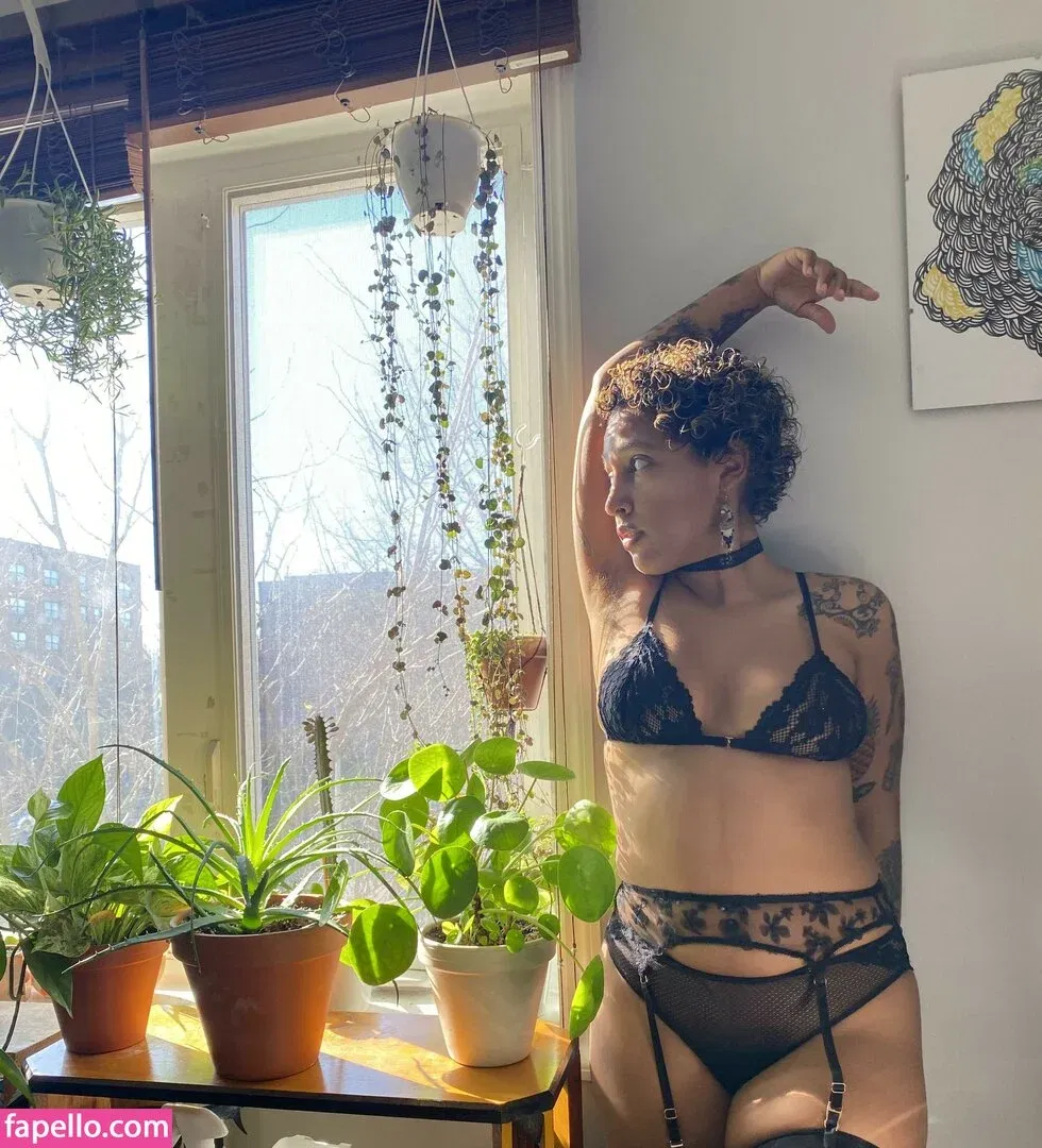 Yaddy Bee Onlyfans Photo Gallery 