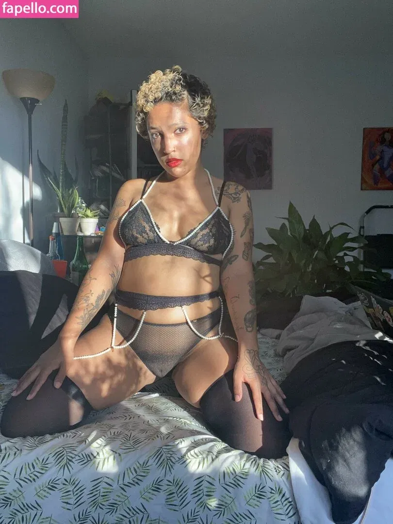 Yaddy Bee Onlyfans Photo Gallery 