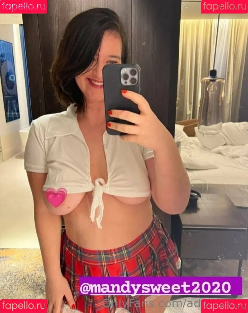 adelinefitt Onlyfans Photo Gallery 