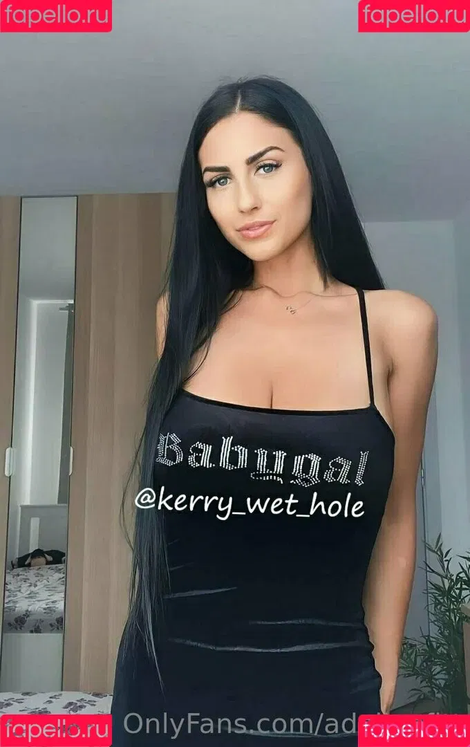 adelinefitt Onlyfans Photo Gallery 