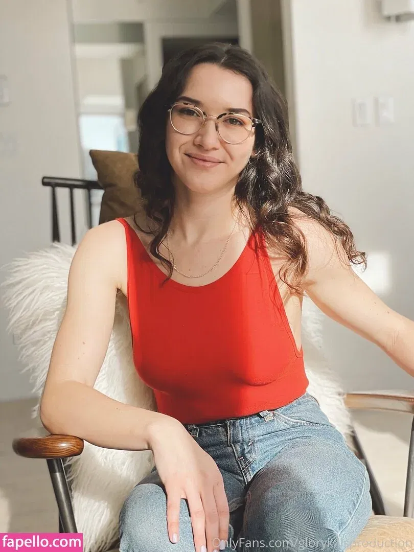 Lily Laroux Onlyfans Photo Gallery 