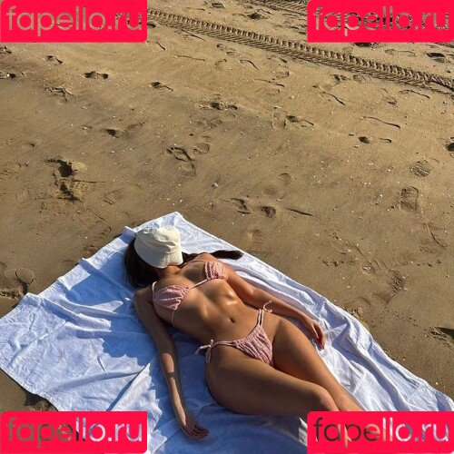 Baek Si Young Onlyfans Photo Gallery 