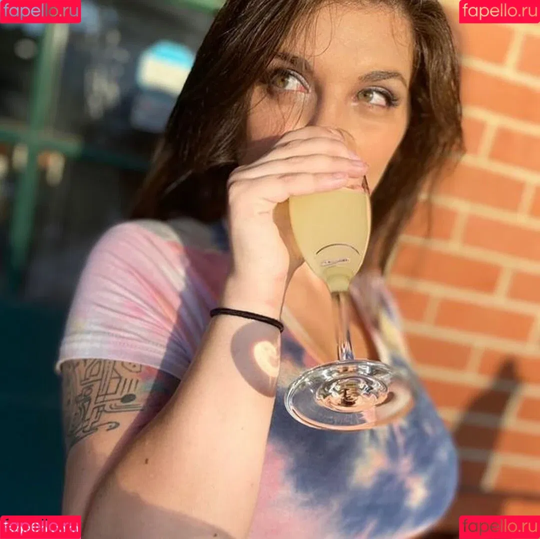 Kaitlyn M Onlyfans Photo Gallery 