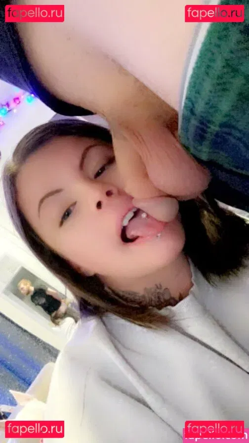 Kaitlyn M Onlyfans Photo Gallery 