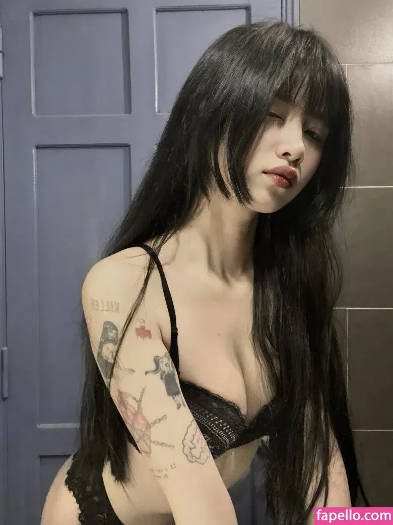 sorrylyly Onlyfans Photo Gallery 