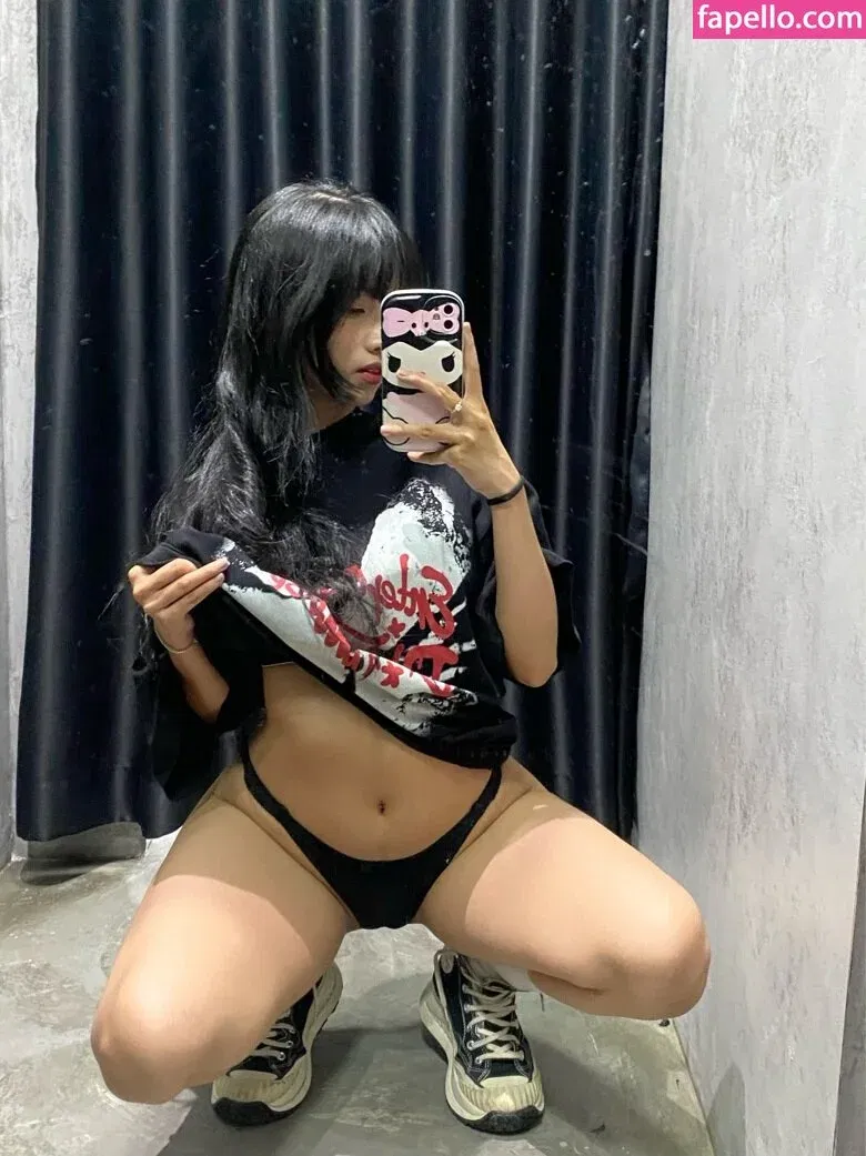 sorrylyly Onlyfans Photo Gallery 