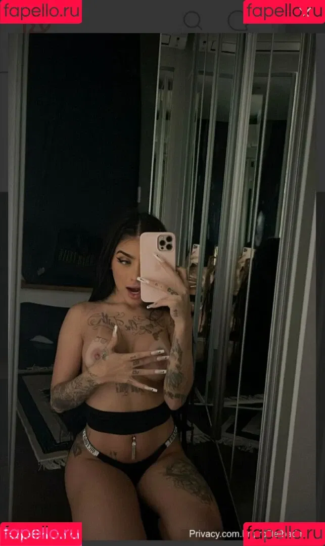 MC Mirella Onlyfans Photo Gallery 