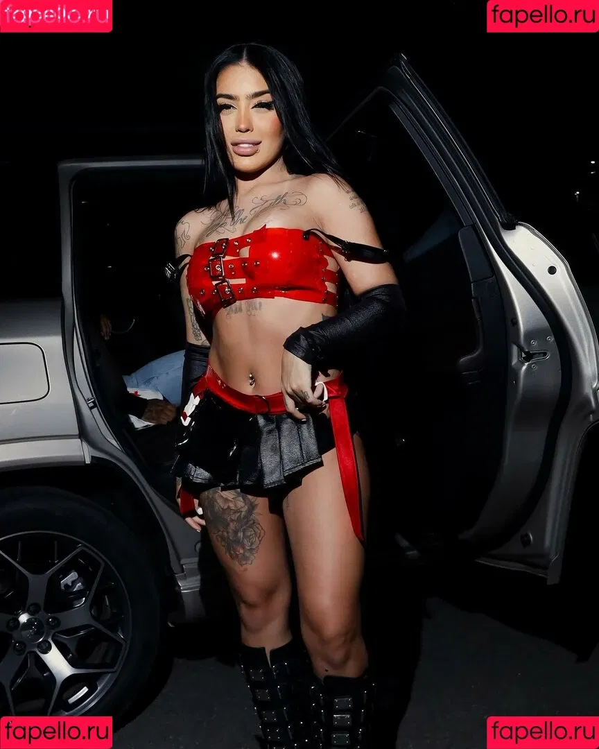 MC Mirella Onlyfans Photo Gallery 