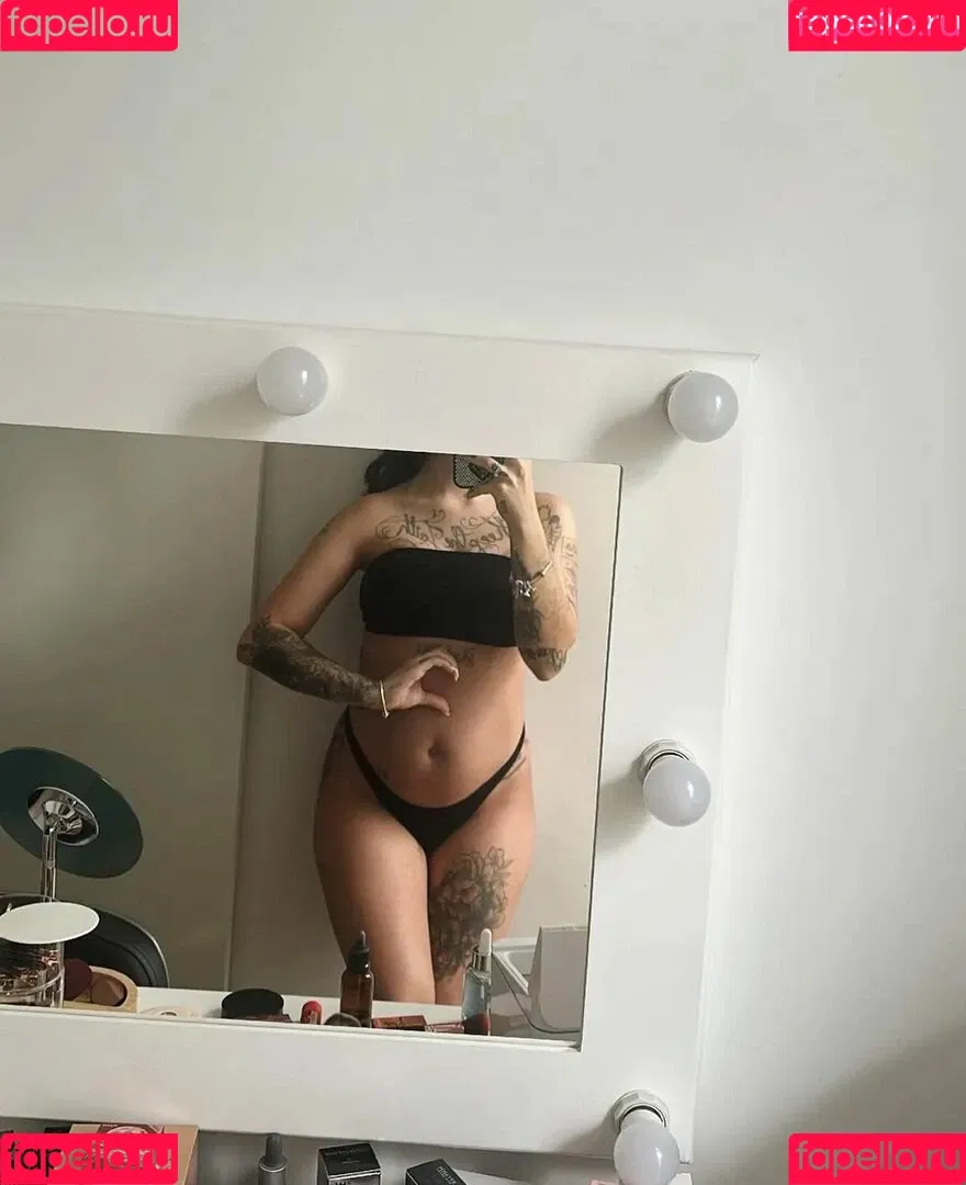 MC Mirella Onlyfans Photo Gallery 