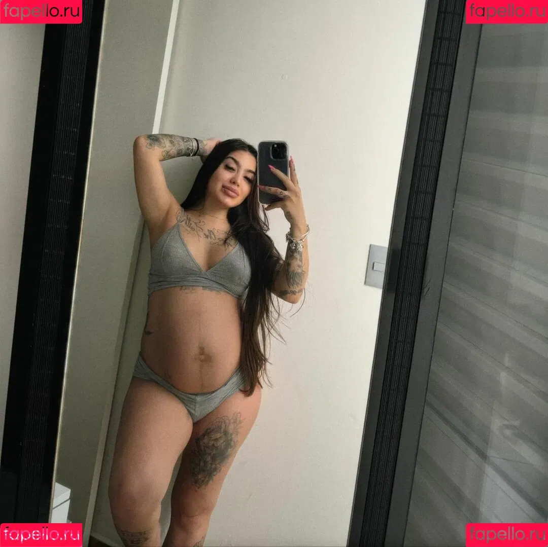MC Mirella Onlyfans Photo Gallery 
