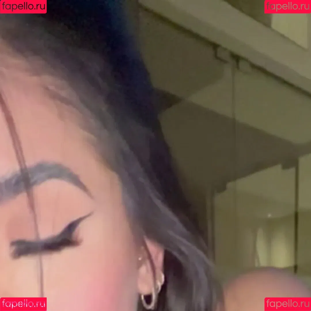 MC Mirella Onlyfans Photo Gallery 