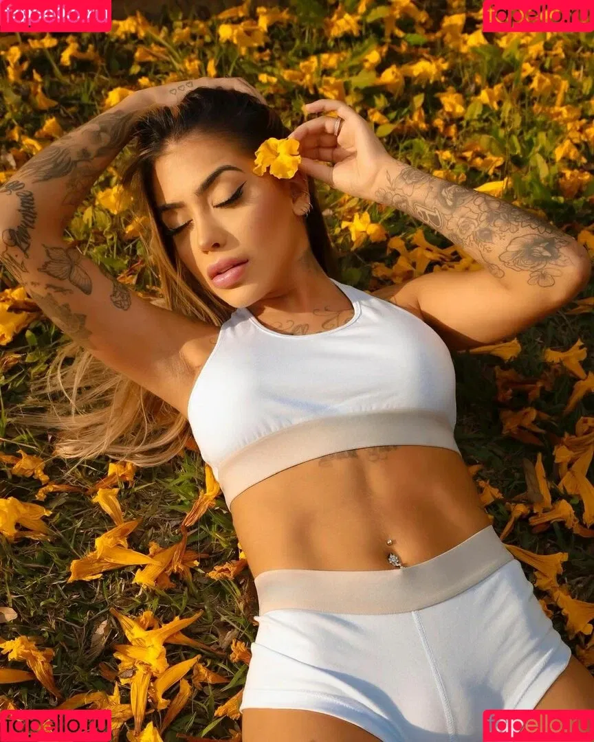 MC Mirella Onlyfans Photo Gallery 