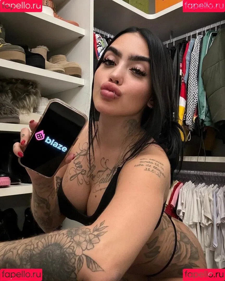 MC Mirella Onlyfans Photo Gallery 