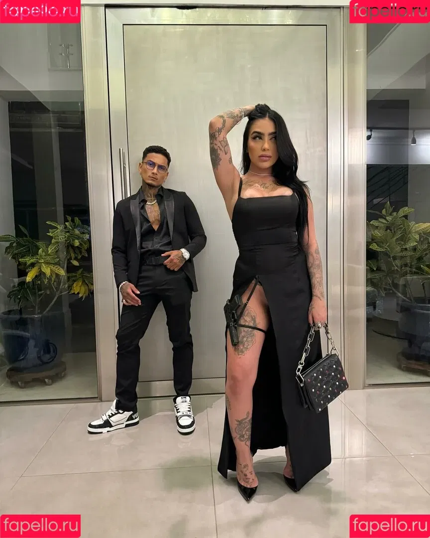 MC Mirella Onlyfans Photo Gallery 