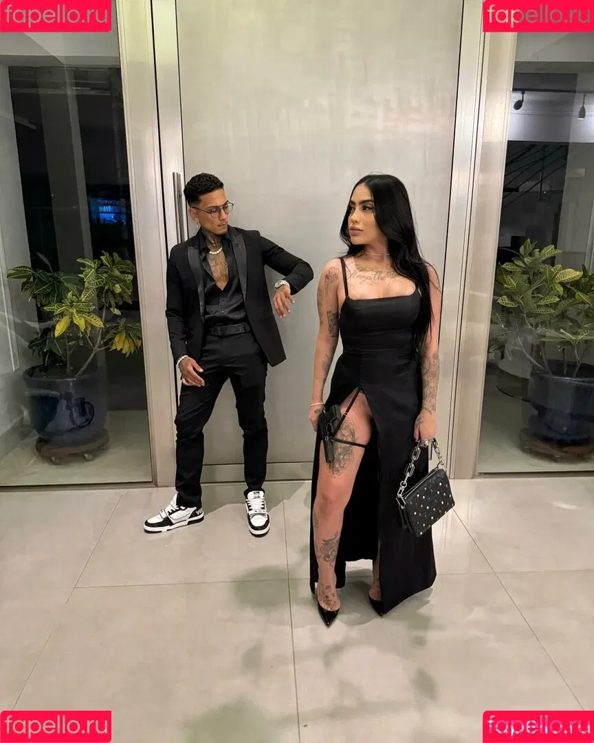 MC Mirella Onlyfans Photo Gallery 