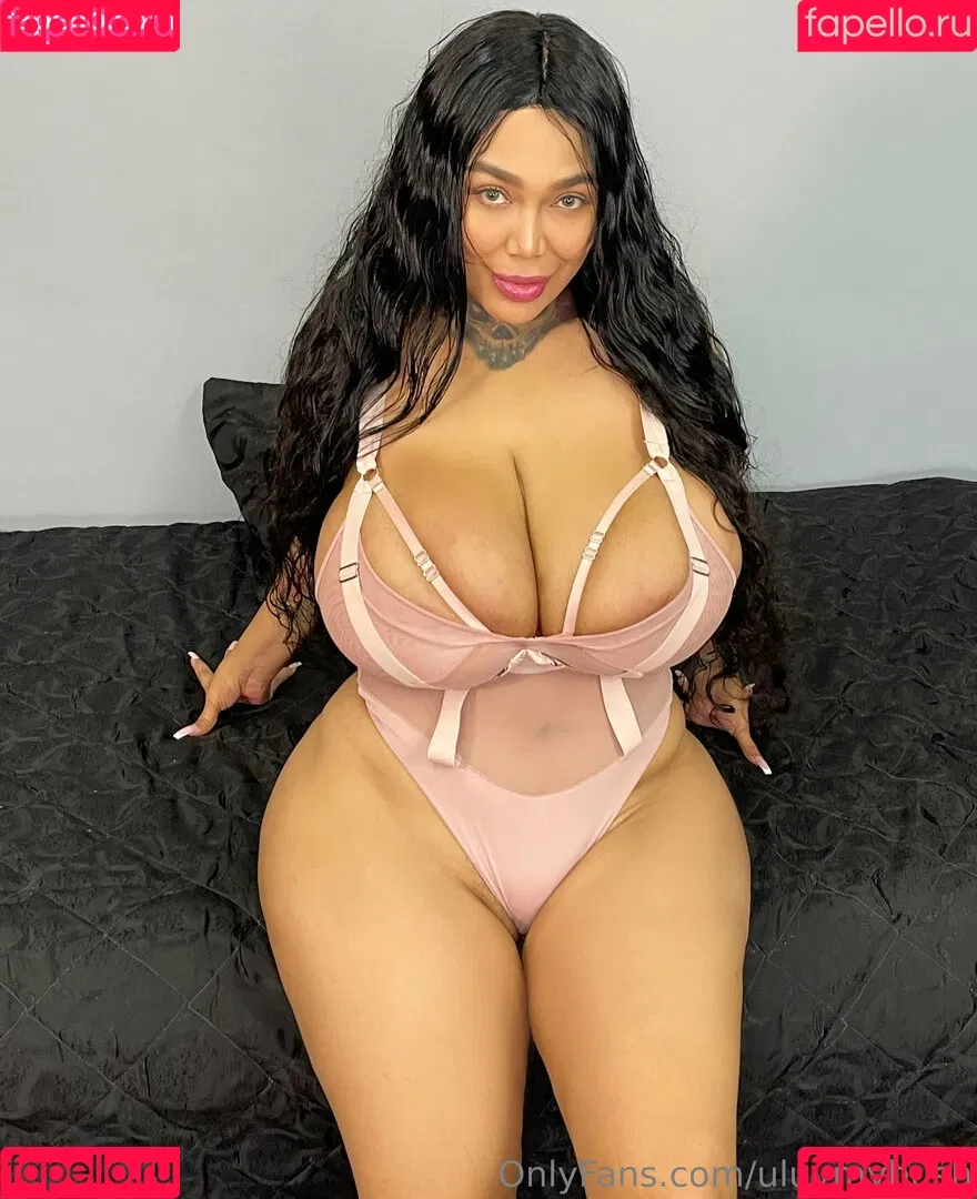 Amorazz / Amora Luv Onlyfans Photo Gallery 