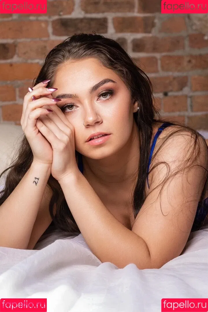 Skye Blue Onlyfans Photo Gallery 
