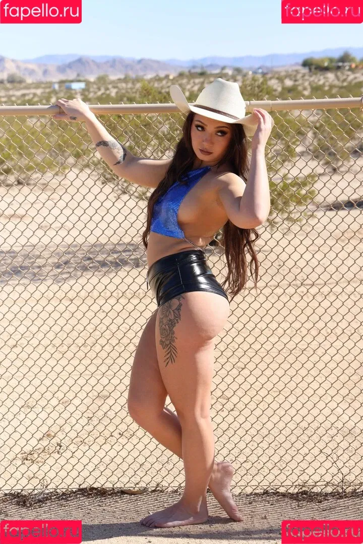 Skye Blue Onlyfans Photo Gallery 
