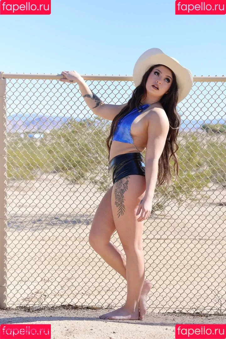 Skye Blue Onlyfans Photo Gallery 