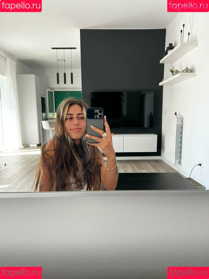 soraya_xxxfree Onlyfans Photo Gallery 