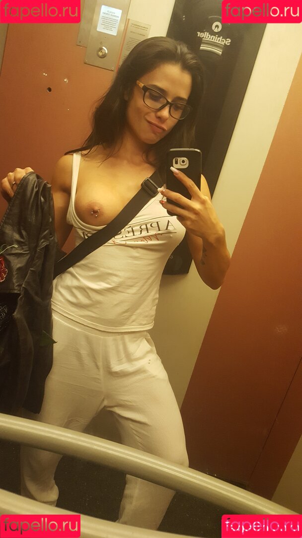 miracuckold Onlyfans Photo Gallery 