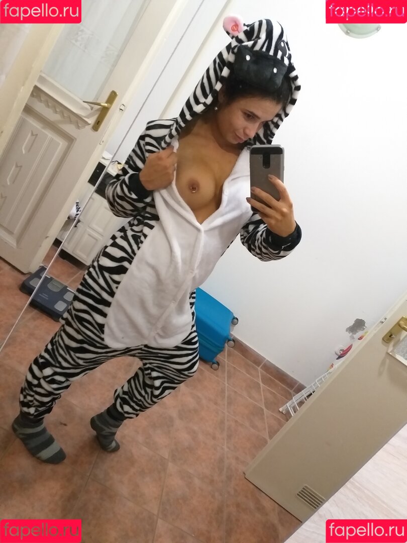 miracuckold Onlyfans Photo Gallery 