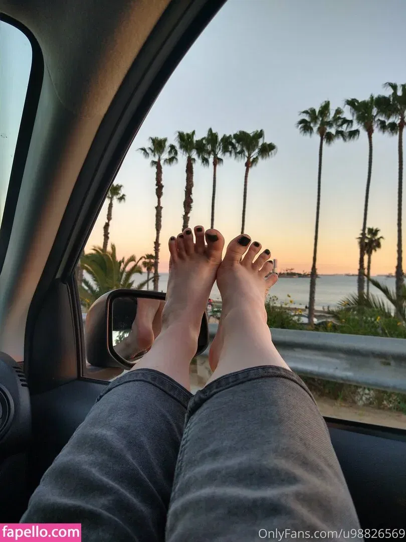 u98826569 Onlyfans Photo Gallery 