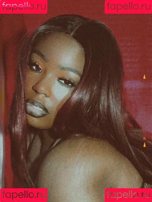 shyzsin Onlyfans Photo Gallery 