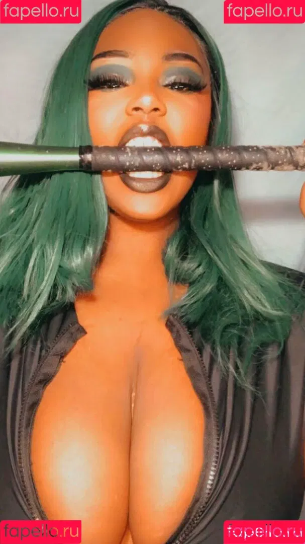 shyzsin Onlyfans Photo Gallery 
