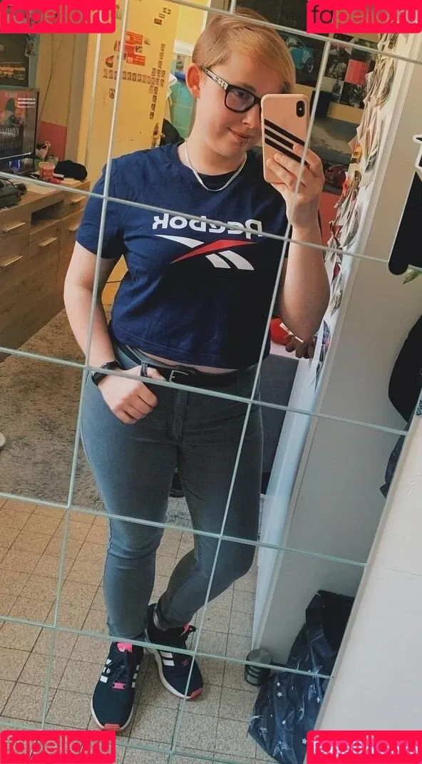lauradenise98 Onlyfans Photo Gallery 