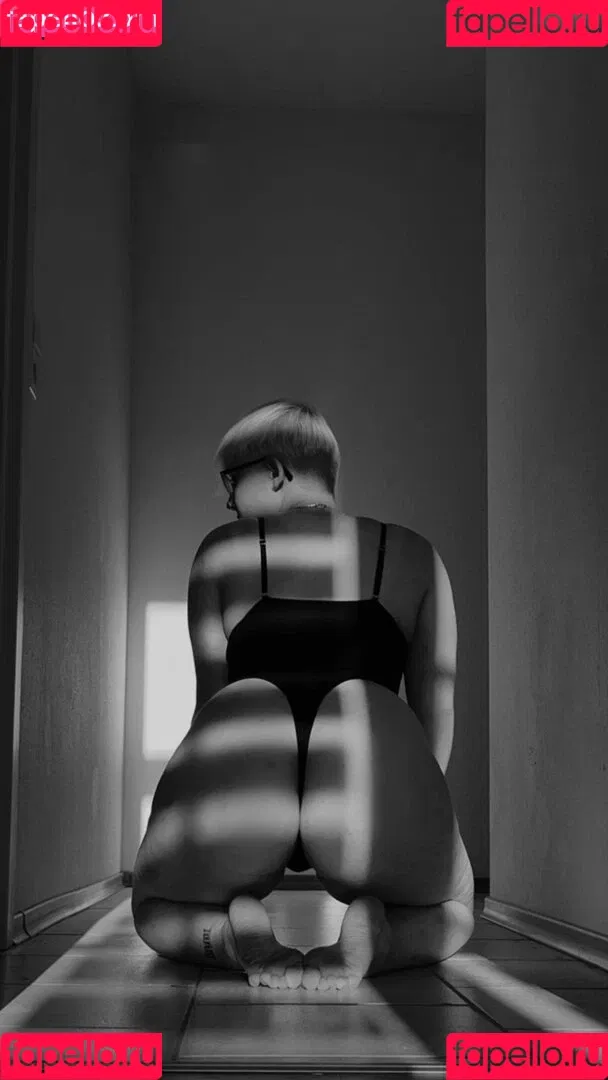 lauradenise98 Onlyfans Photo Gallery 