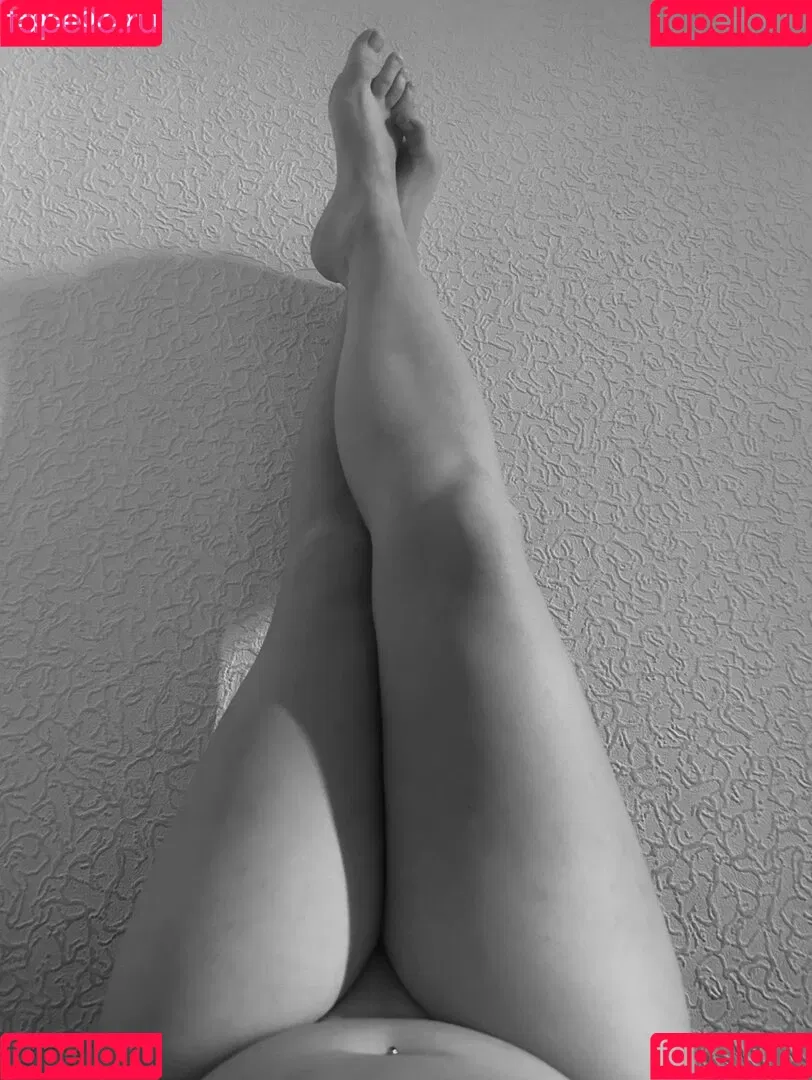 lauradenise98 Onlyfans Photo Gallery 
