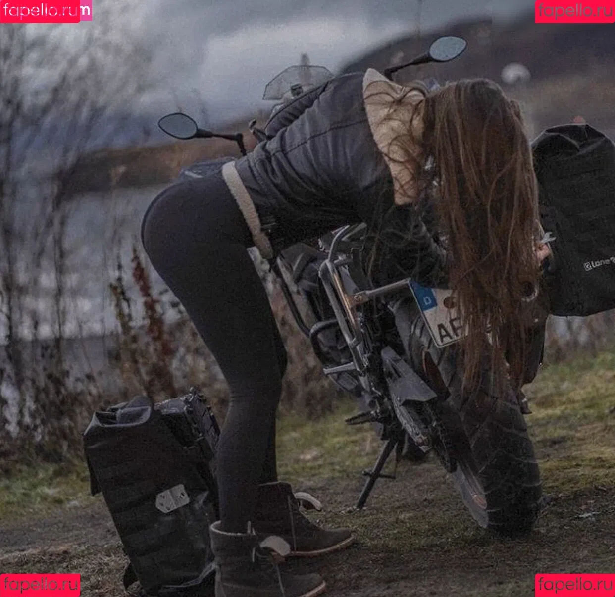 Affe auf Bike Onlyfans Photo Gallery 
