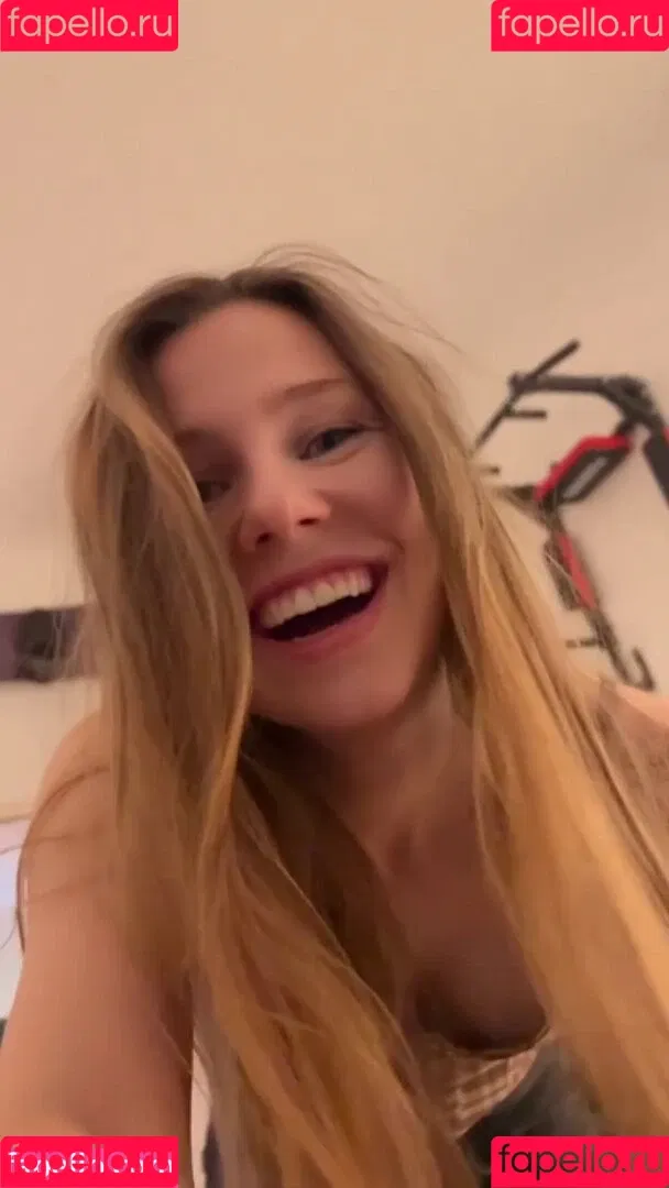 Affe auf Bike Onlyfans Photo Gallery 