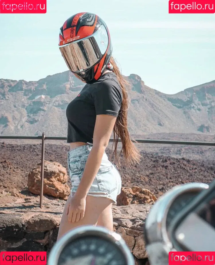 Affe auf Bike Onlyfans Photo Gallery 
