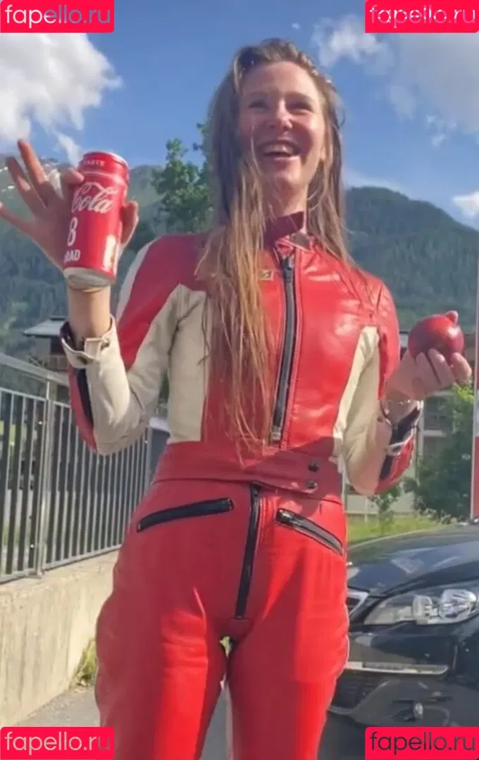 Affe auf Bike Onlyfans Photo Gallery 