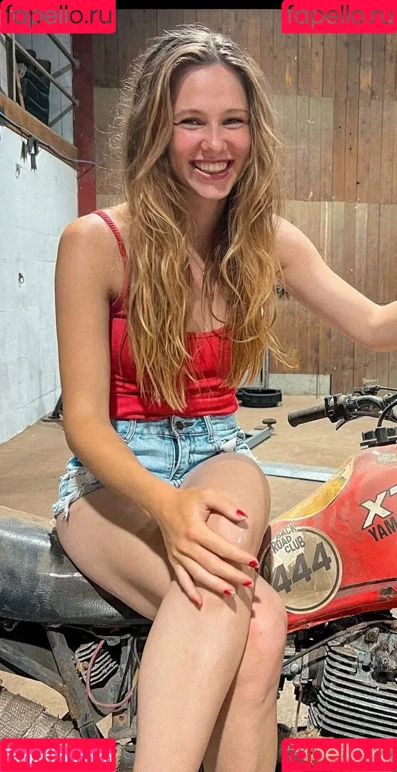 Affe auf Bike Onlyfans Photo Gallery 