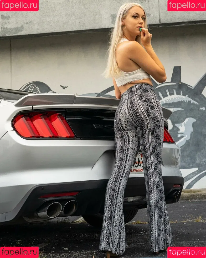 urebabe Onlyfans Photo Gallery 