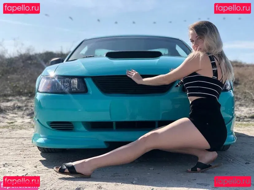 urebabe Onlyfans Photo Gallery 