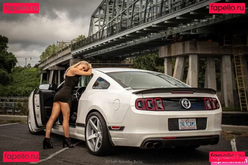 urebabe Onlyfans Photo Gallery 